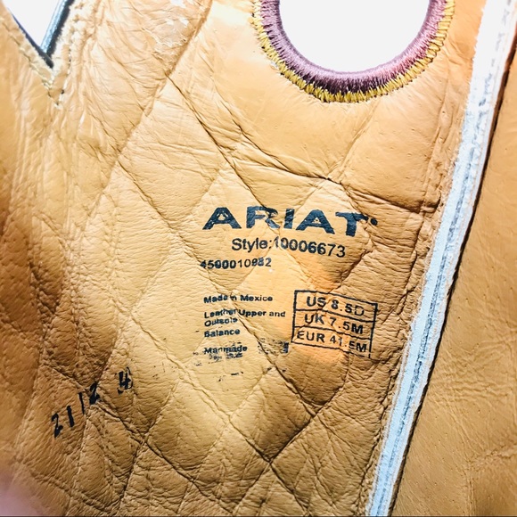 SOLD!!!! Ariat Square Toe Cowboy Boots RARE STYLE - Picture 7 of 8